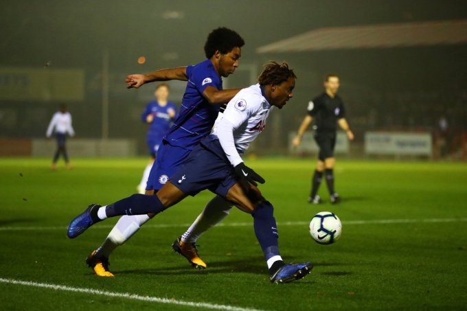 2D04395A-44E4-41B1-BA7D-3F79D9E2C8F5