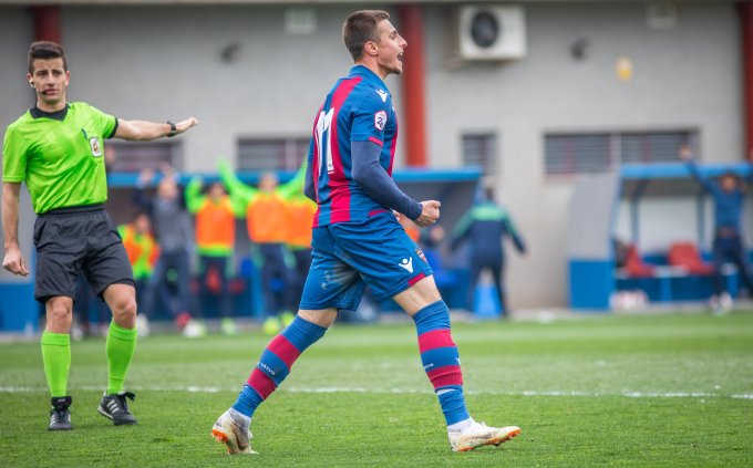 C41BAC2F-14A0-4EBB-AD30-7DBABCECD701